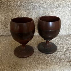 Vintage wooden wine cup glasses like new