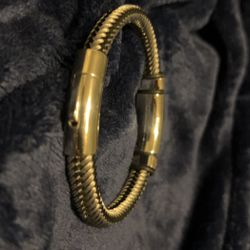 MENS/WOMANS BRACELETS 