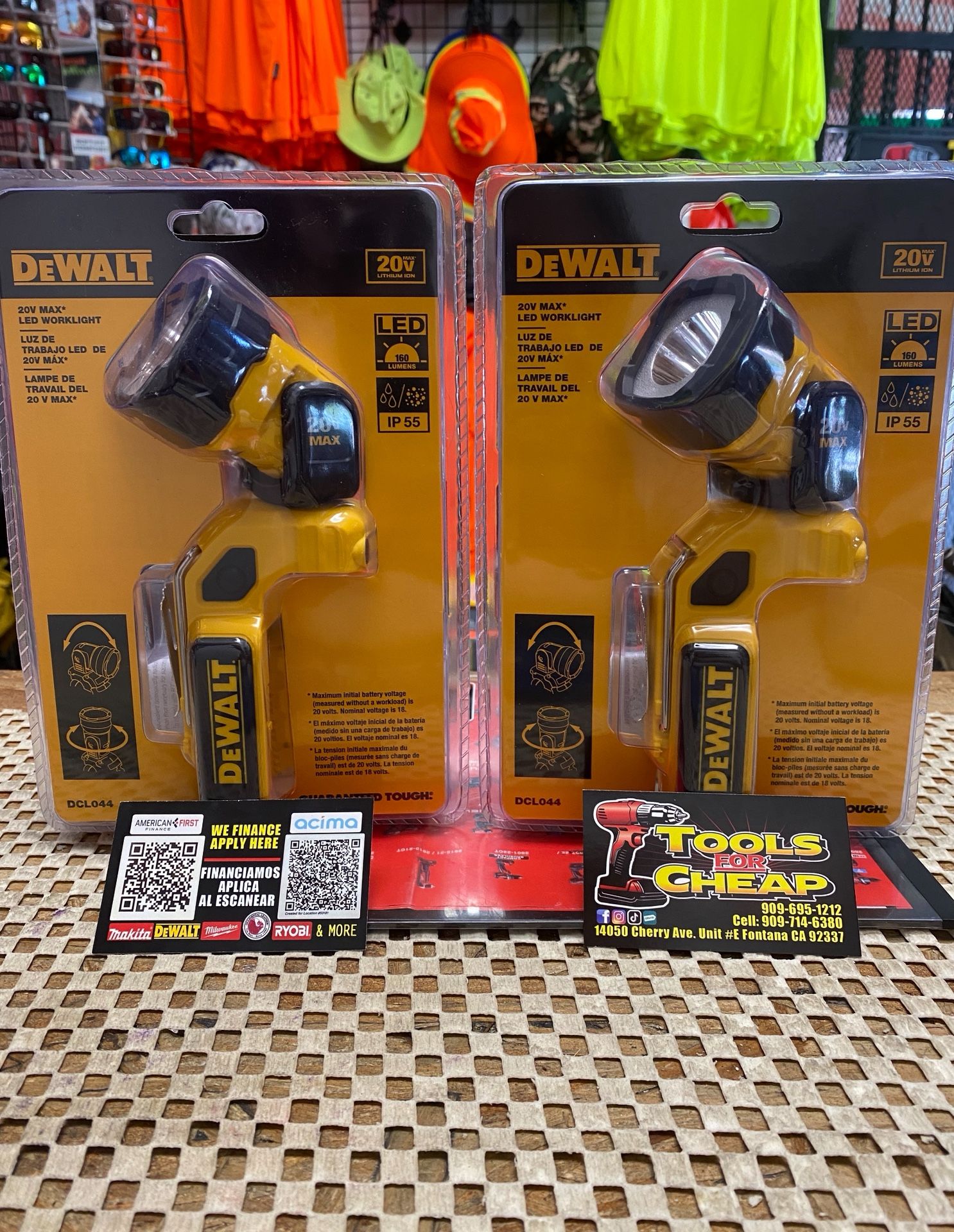 DEWALT 20V MAX Cordless LED Work Light $49 EACH