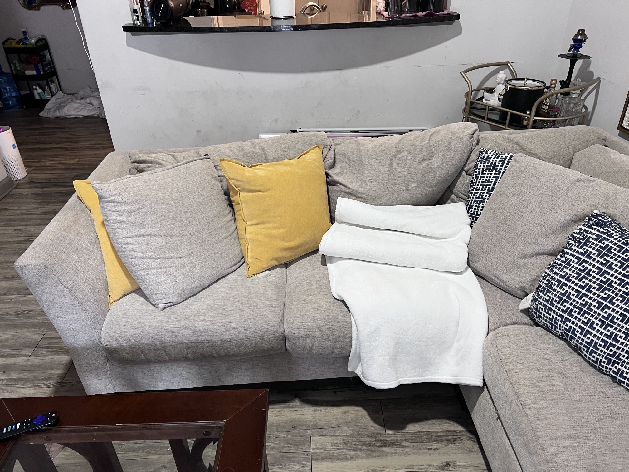 Modern Gray Sectional Sofa w/ Pillows – Comfortable & Stylish