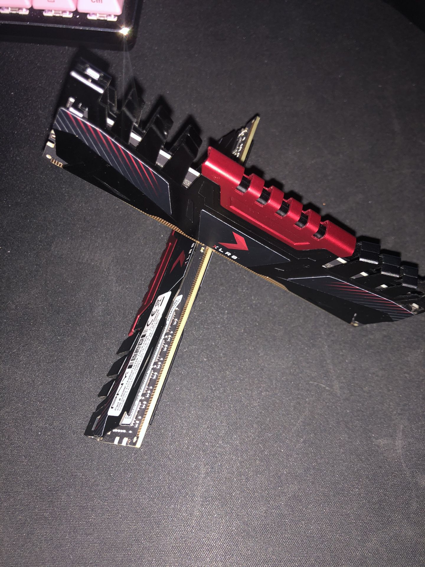 RAM 16gb (2x8gb Sticks)