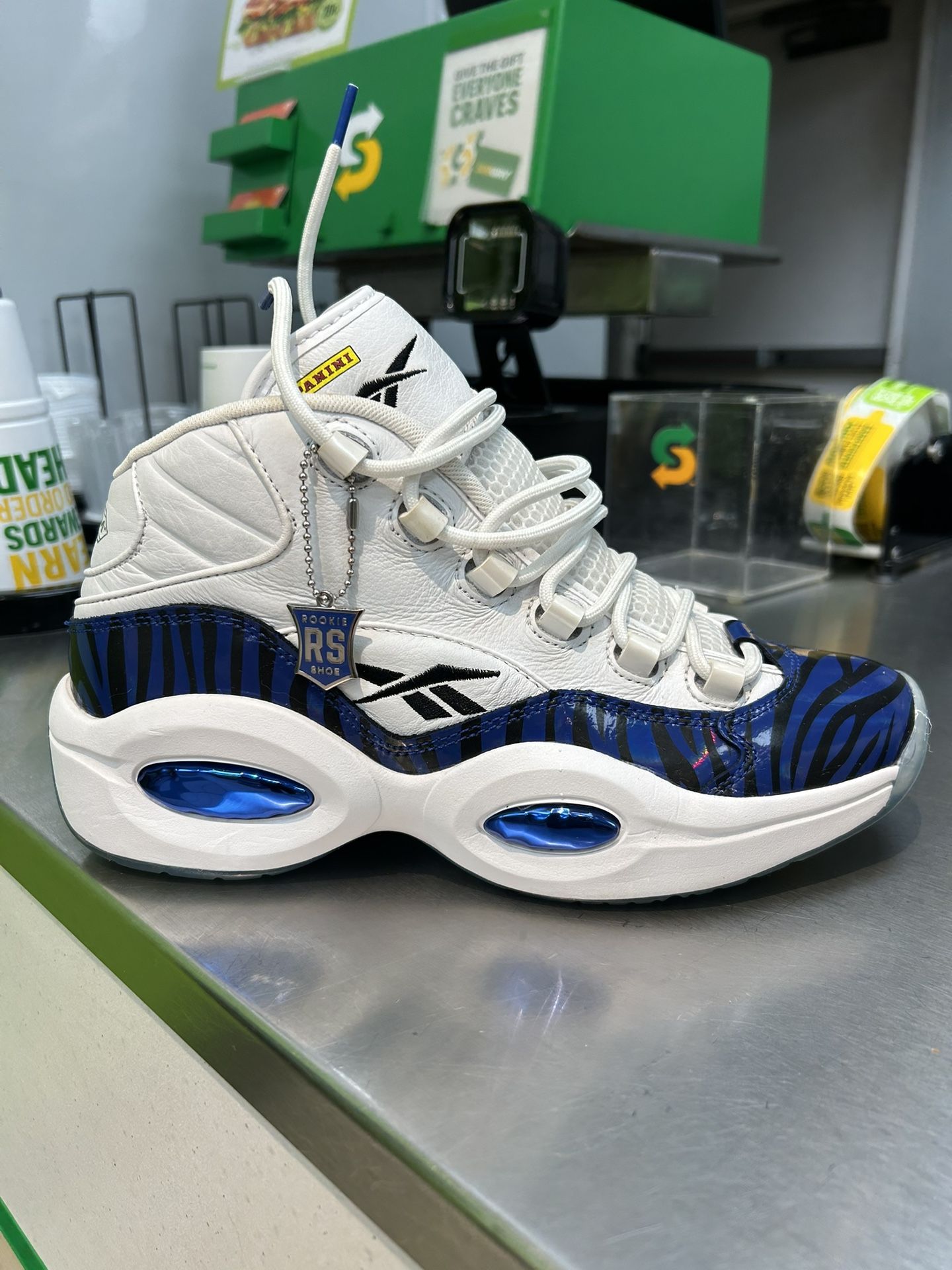 Reebok Question Mid Size 9