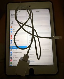 Apple Mini IPad with accessories