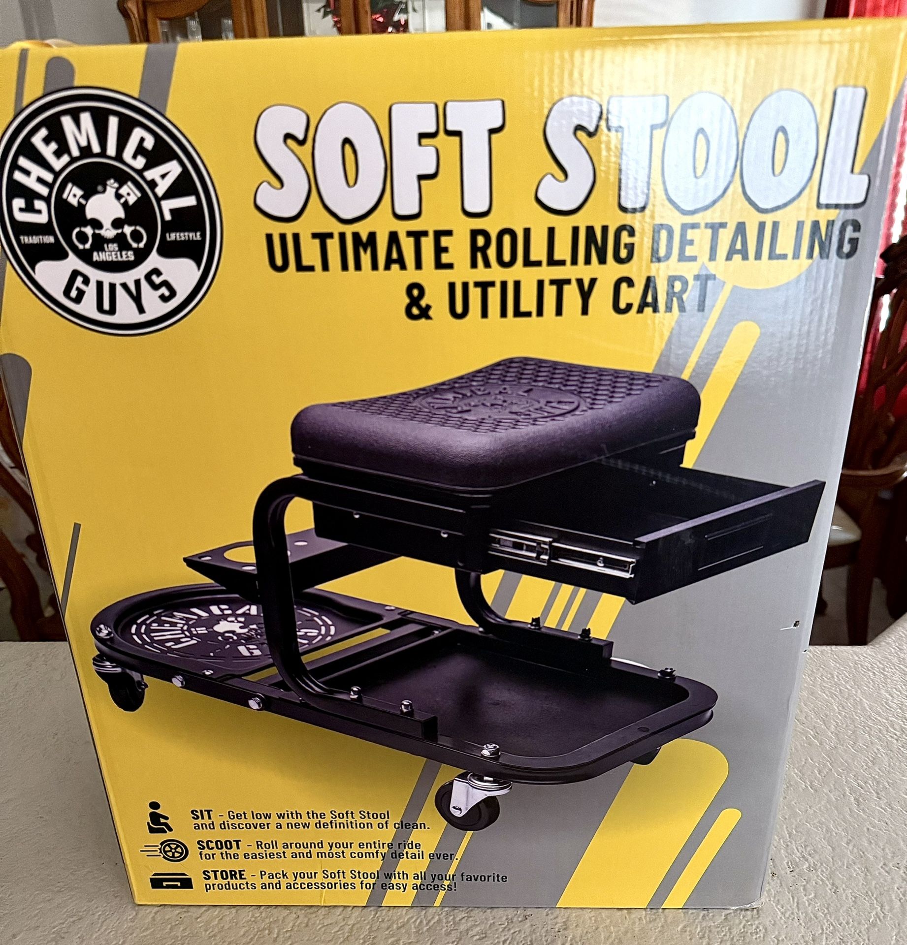 CHEMICAL GUY-Soft Stool Chair