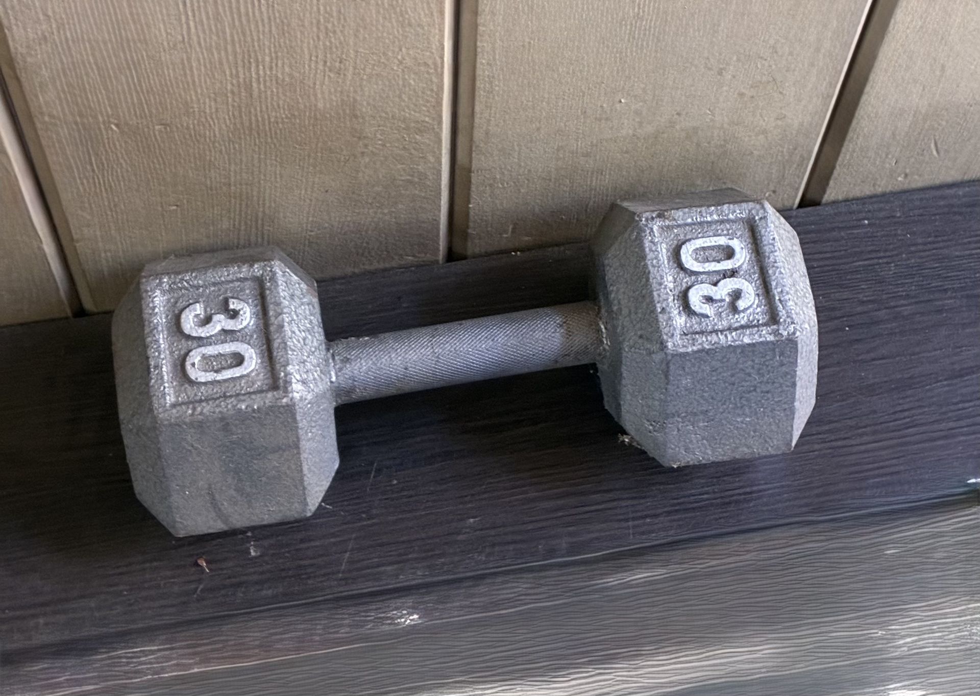 Single 30lb Hex Dumbbell - Cast Iron