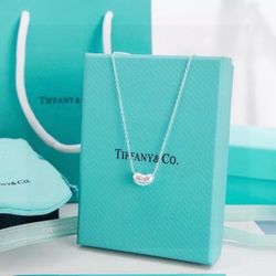 TIFFANY Elsa Peretti Bean Sterling Silver 925 Pendant necklace