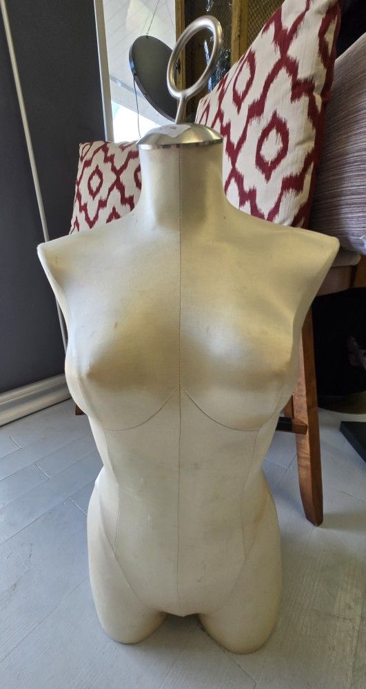 Mannequin For Display Holder, 28" Tall-PLEASE READ DESCRIPTION
