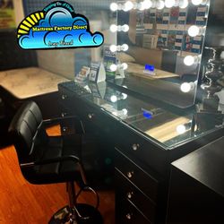 Luxury Vanity Dresser With Mirror And Chair 
