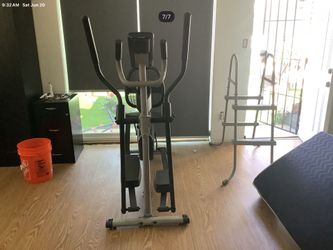Exercise machine like new barely used $ 50