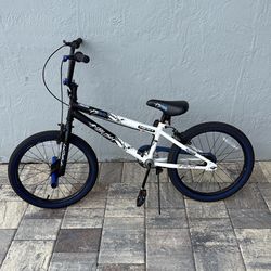 Kids bike 20” great condition