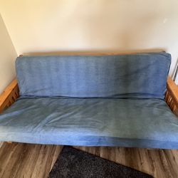 Fouton Couch
