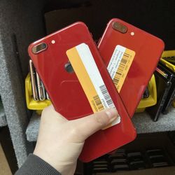 Factory Unlocked Iphone 8 plus 64 gb comes with store warranty 