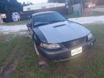 2004 Ford Mustang