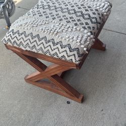 Beautiful Indian Quality Ottoman $30 Like New 
