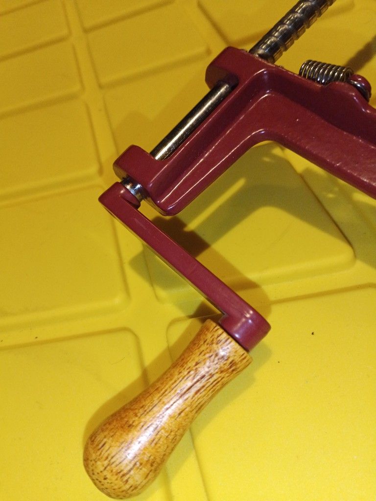 Progressive Apple Peeler, Corer & Slicer
