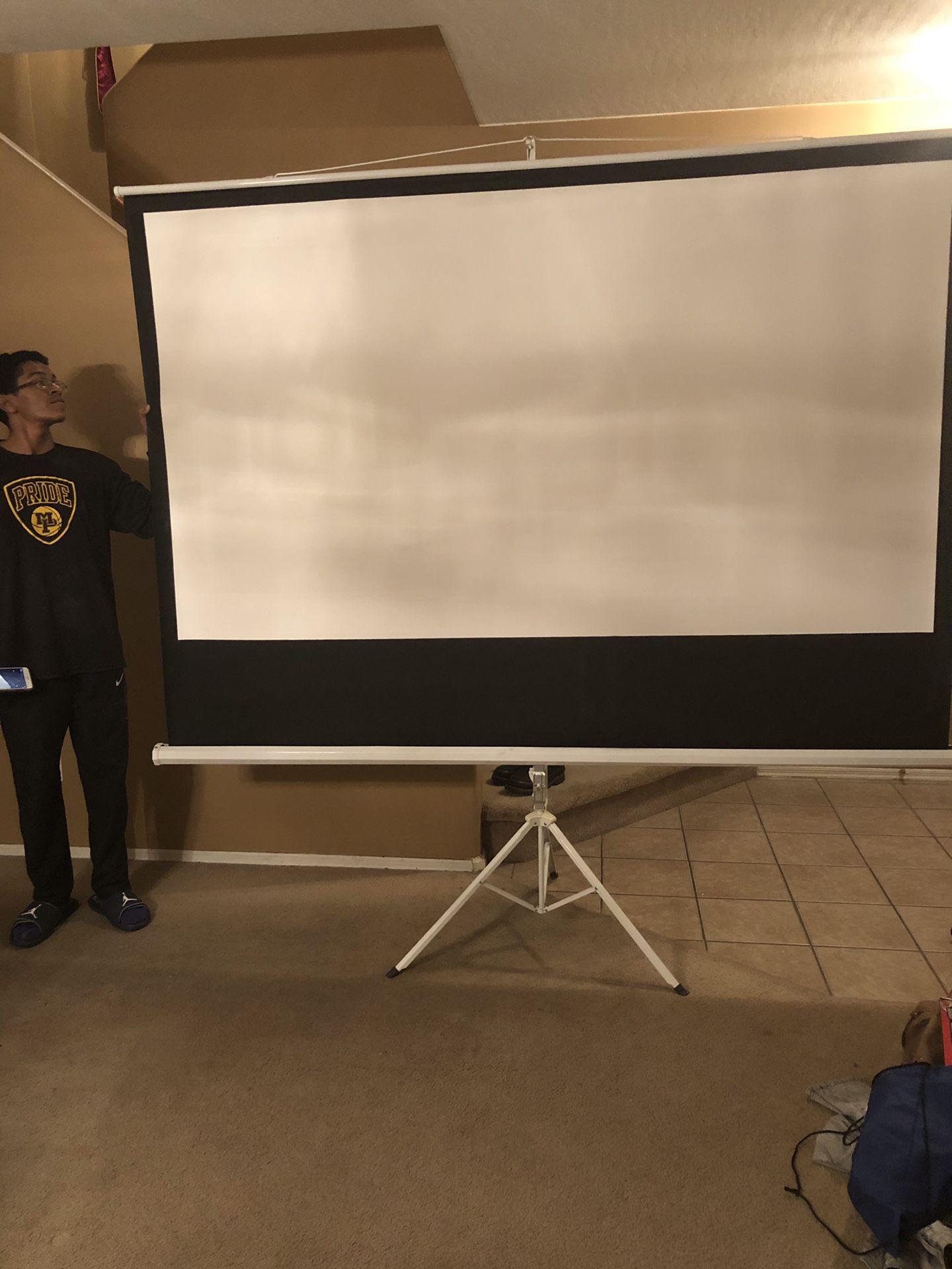 150 inch movie screen