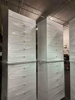 En venta cajonera color blanca