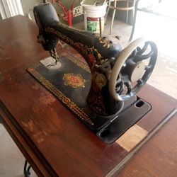 Singer Machine