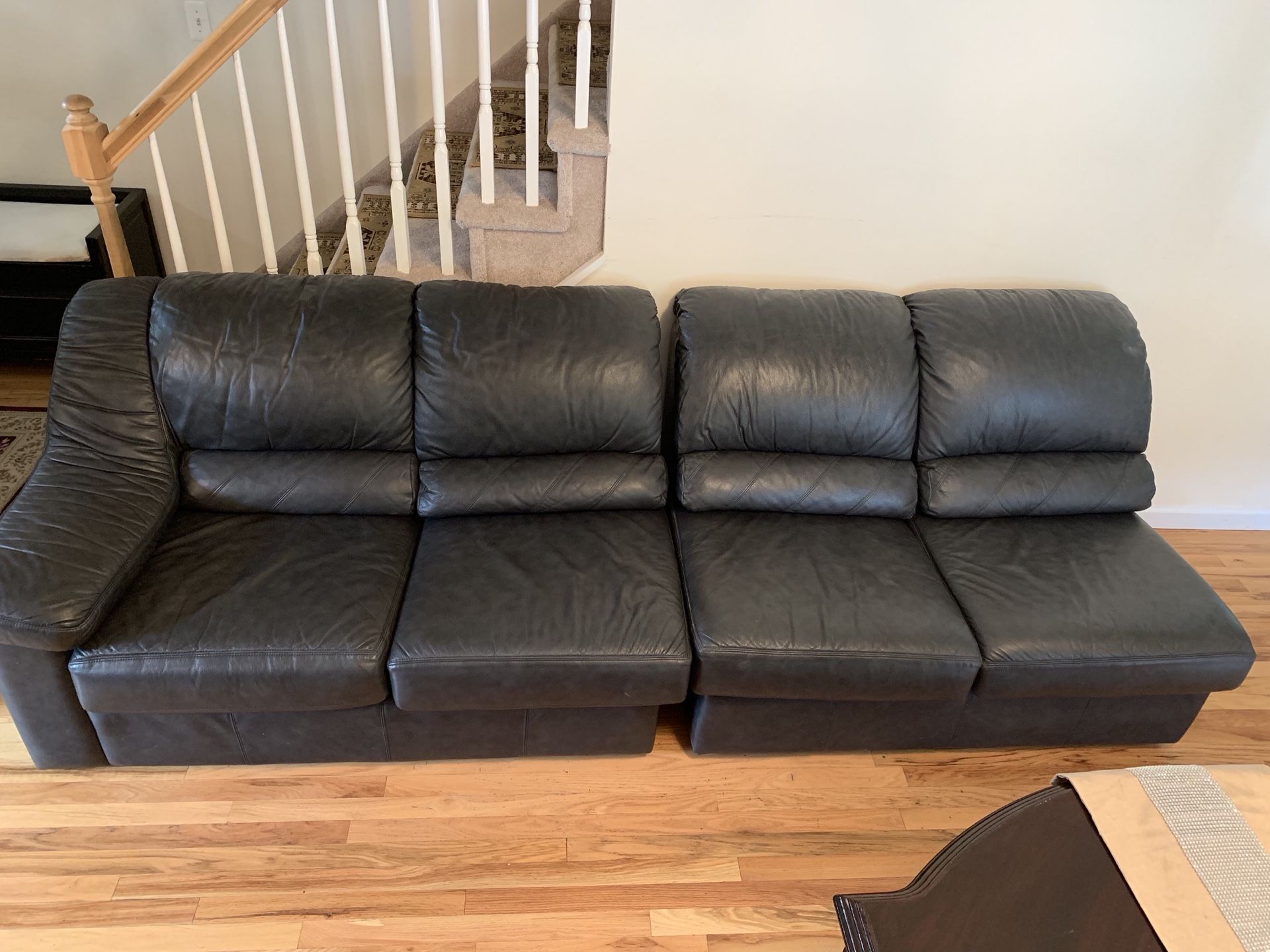 Beautiful Black Leather Couch (3 pieces)