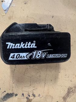 MAKITA 2 BATTERY  & CHARGER