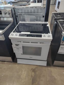 Whirlpool electric stove WEE515SALW