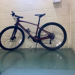 Specialized Sirrus 3.0 Hybrid Bike