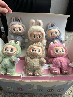 Exciting Macaron Labubu