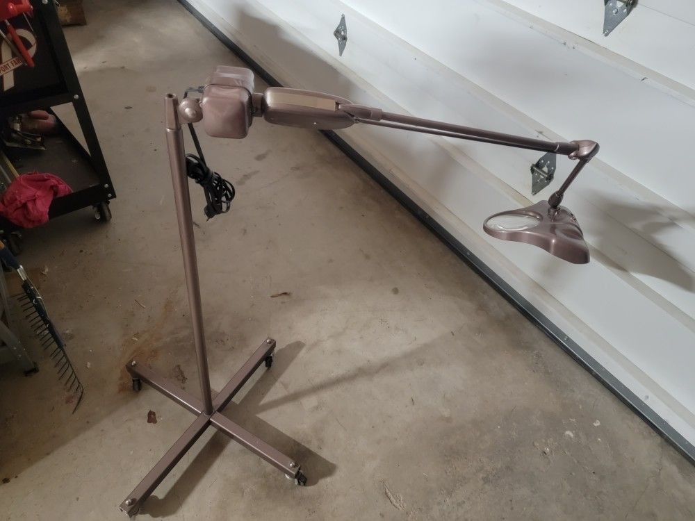 Vintage Dazor Rolling Task Lamp With Magnifying Glass