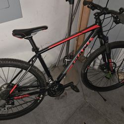 Giant Large Talon 29er Mountain Bike