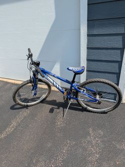 Trek Youth Bike MT220