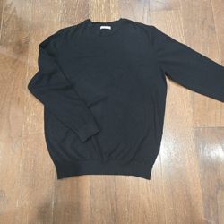 Sara Classic Black Crew Neck Sweater, M