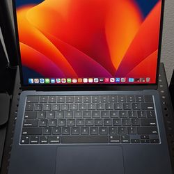 MacBook Air m2 2022 100% battery