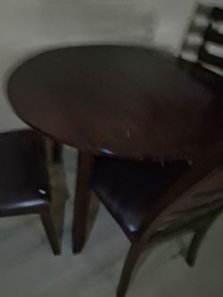 Beautiful table and leather chairs