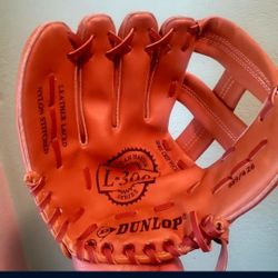 Dunlap Leather BASEBALL Glove..fits On Right Hand..like New!..