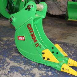 Mini Excavator Caterpillar CAT 304 GP Bucket 8 Inches Width.