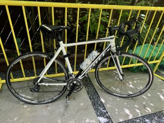 SCOTT ROAD BIKE
