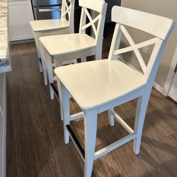 Three Bar stools 16’x18’x36’ (40x45x92 cm) White