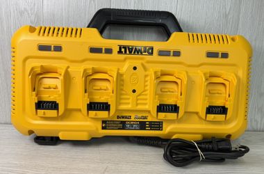 DeWalt DCB104 20V 4 Port Fast Battery Charger (A1G014935)