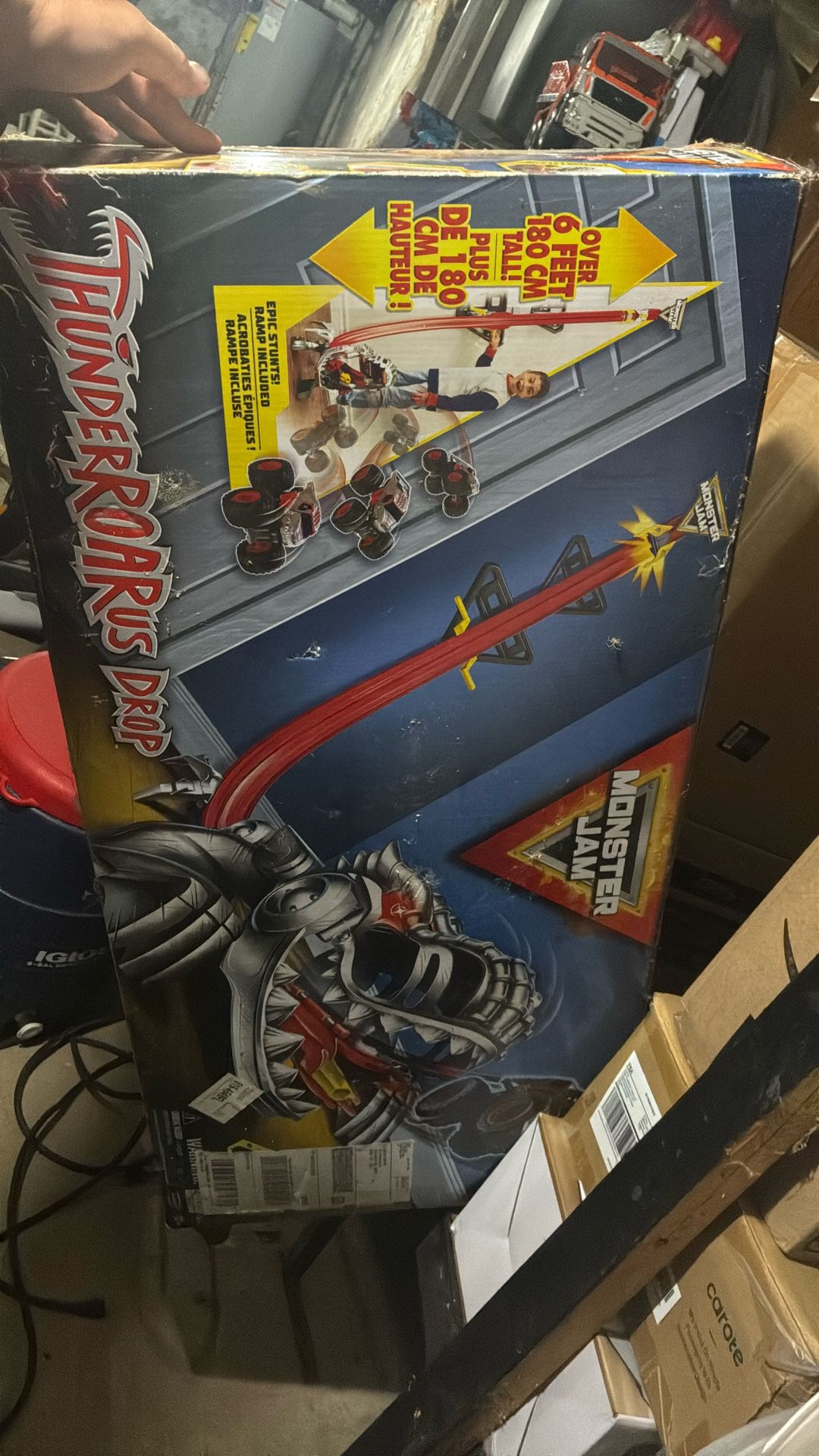 Monster Jam 1:24 Scale ThunderROARus Drop Playset