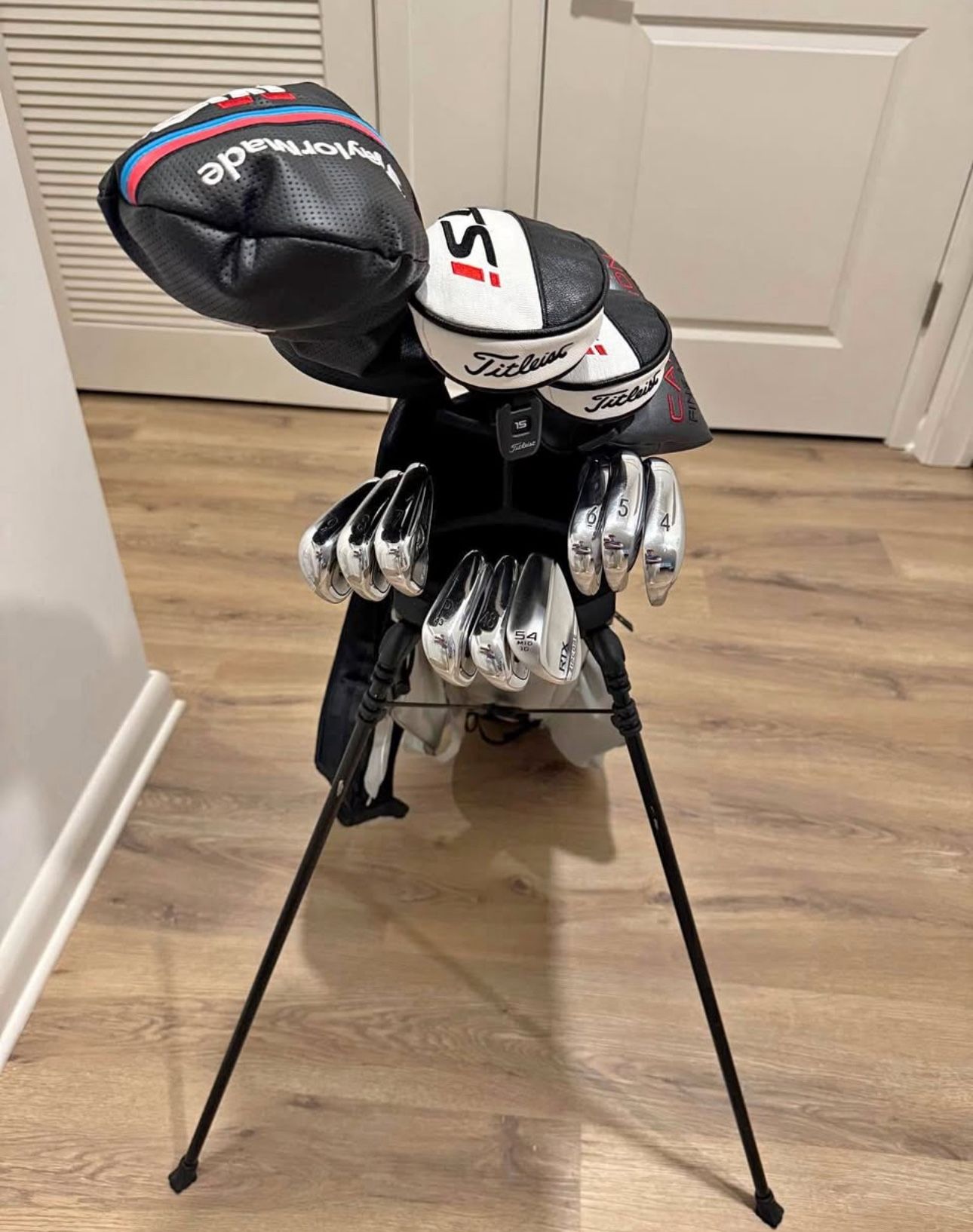 Full Golf-Club Set With Bag 