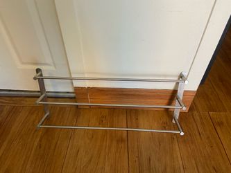 Towel rack