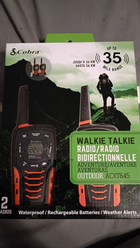 Cobra Outdoor Walkie Talkie ACXT645