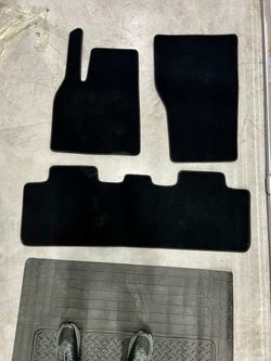 BMW X3 2019 Original Floor Mats + Cargo Trunk Liner – 4 Pieces
