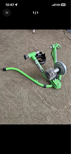 Kurt Kinetic T-699C Fluid Indoor Bike Trainer Road Machine WITH wheel riser