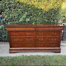 8 Drawers Dresser tall 36" Long 68" Wide 20"