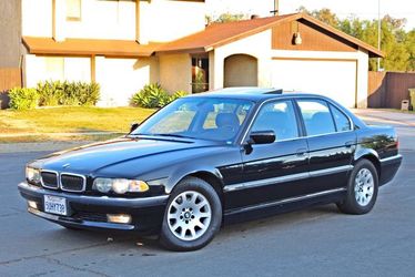 2001 BMW 740i