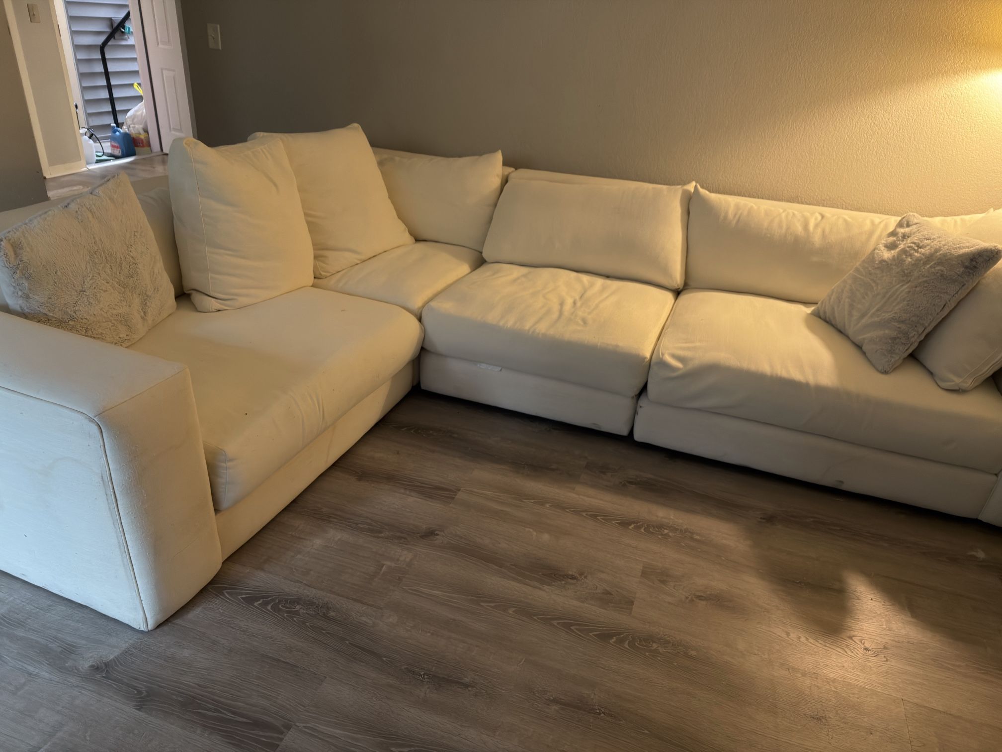 Sectional Modular Couch Sofa (Free Delivery )π