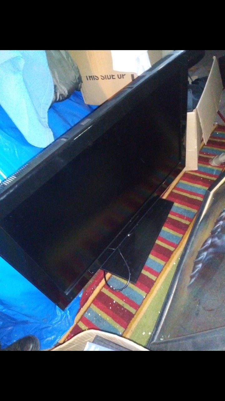 32" TV