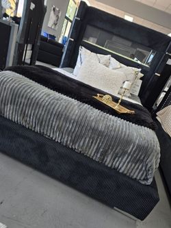 ✨️ King, Cal King, Queen Bed Frame ✨️ Furniture Sectionals, Bedrooms, Dining Avail