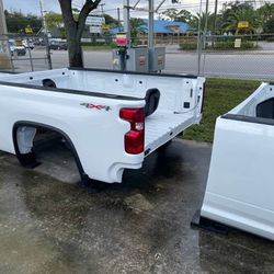 Chevy Silverado GMC truck bed box 8' long Complete